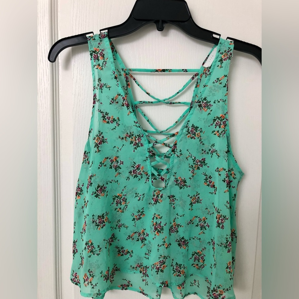 Lush Floral Crop Top - Small (Like New)